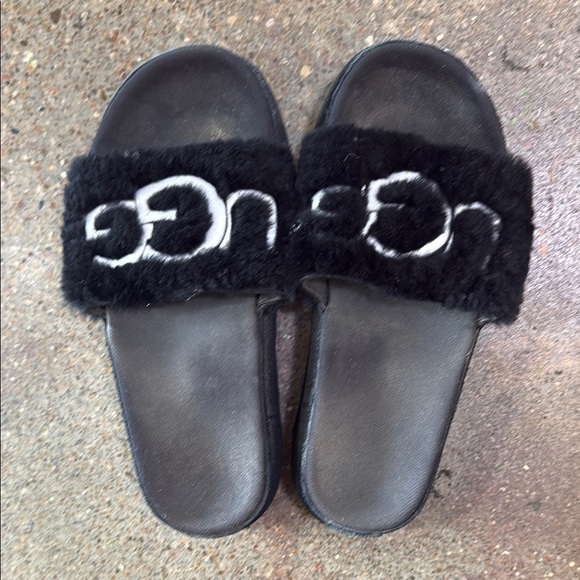 UGG Black Fuzzy Logo Slides - Picture 3 of 7